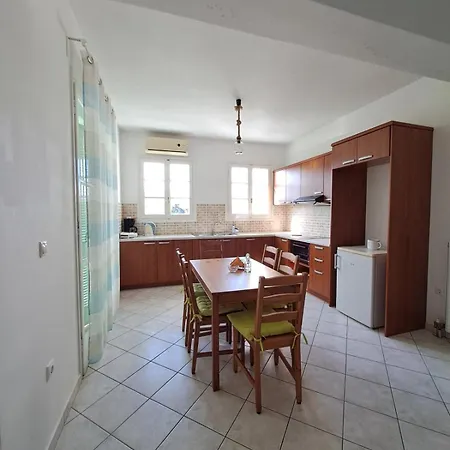 Naxos Olive & Apartment *
