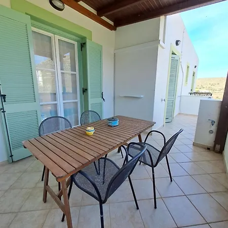 Naxos Olive & Apartment Engaraí