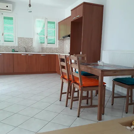 Naxos Olive & Εγκαρές