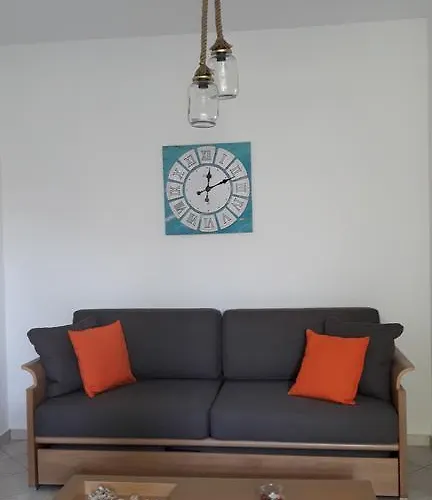 Naxos Olive & Εγκαρές