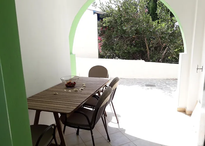 Naxos Olive & * Εγκαρές