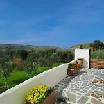 Naxos Olive & Appartement