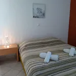 Naxos Olive & Appartement Engaraí