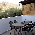 Naxos Olive & Apartamento Engaraí