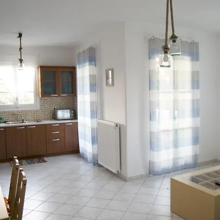 Naxos Olive & Appartement Engaraí