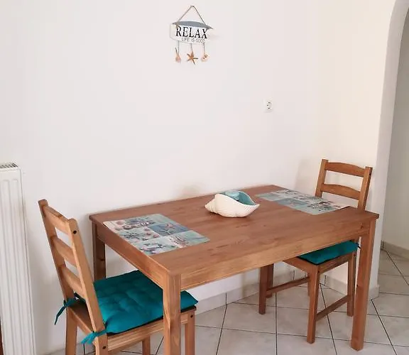 Naxos Olive & Апартаменты Engares