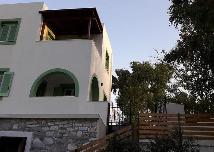 Naxos Olive & Апартаменты *