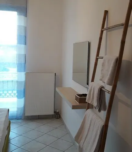 Naxos Olive & * Engaraí